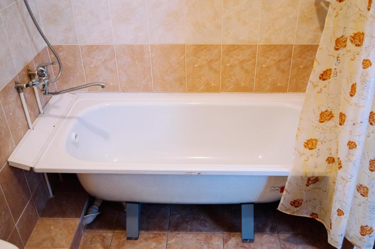 Mirage Hotel Kosztanaj Kültér fotó