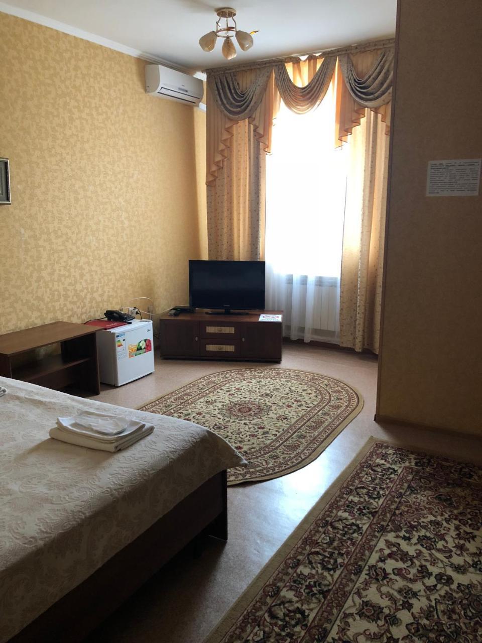 Mirage Hotel Kosztanaj Kültér fotó