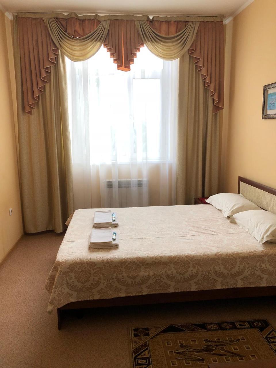 Mirage Hotel Kosztanaj Kültér fotó