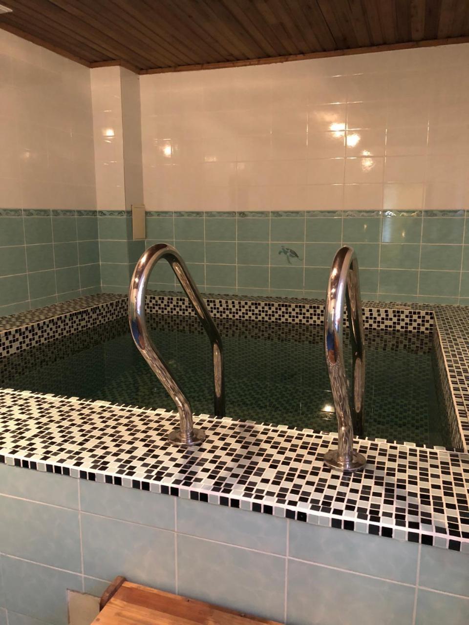 Mirage Hotel Kosztanaj Kültér fotó